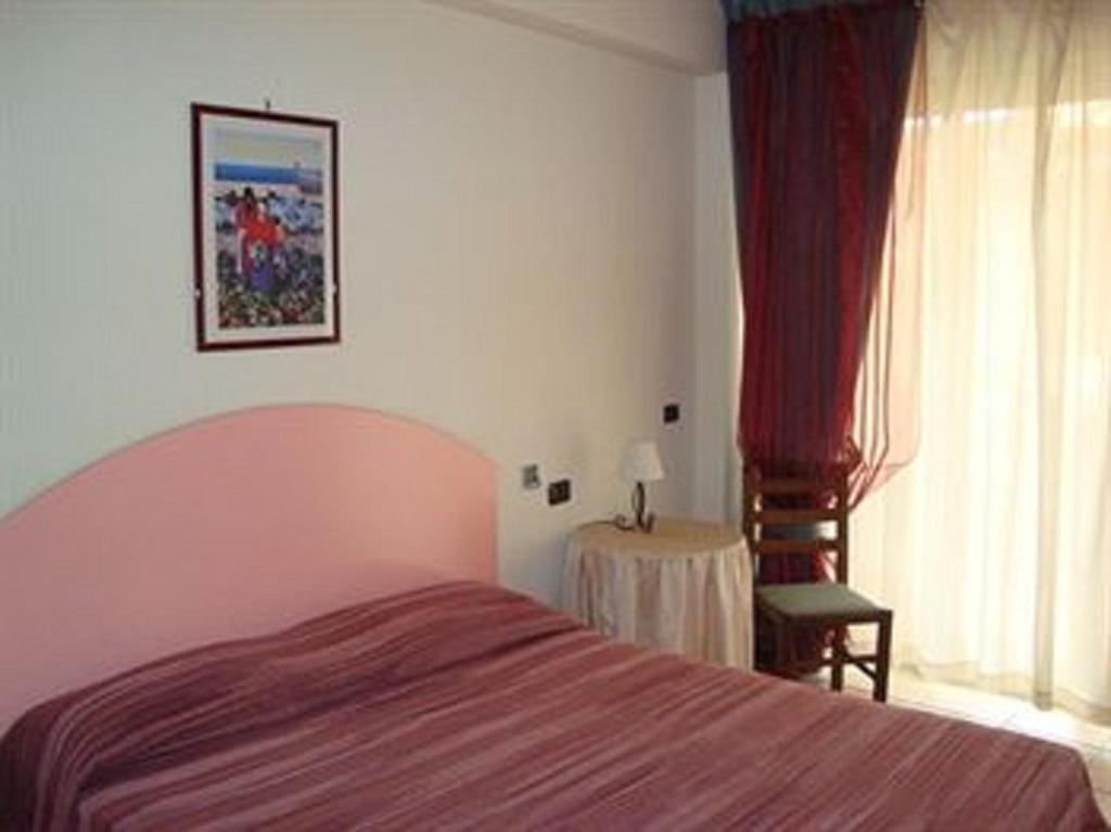 B&B La Grotta SantʼAlessio Siculo 객실 사진